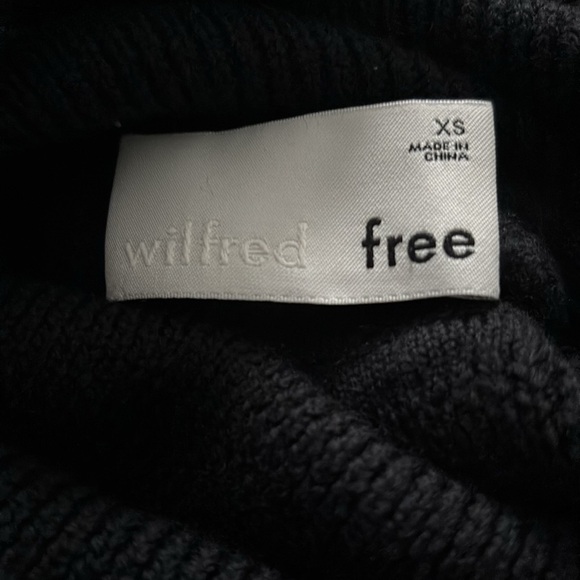 Wilfred Free, XS, 100% Merino Wool Long Black Turtleneck - Picture 9 of 11